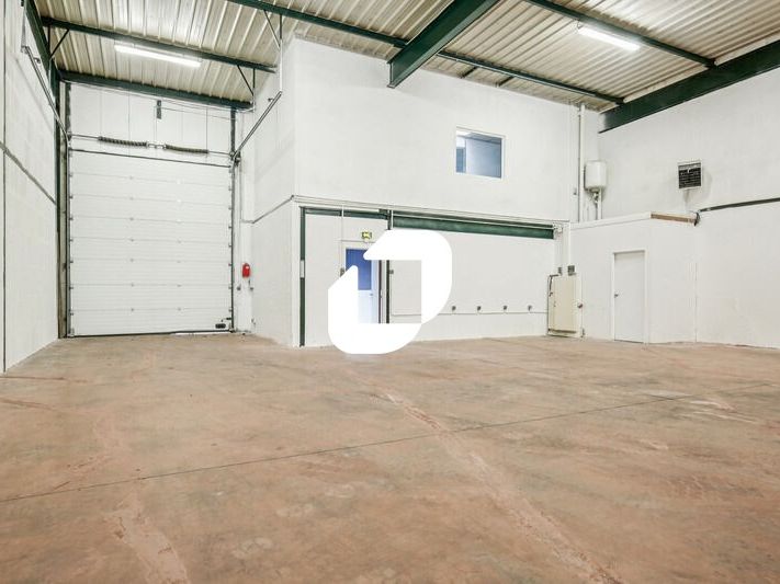 Idéalement situé à Villepinte (93) à proximité im