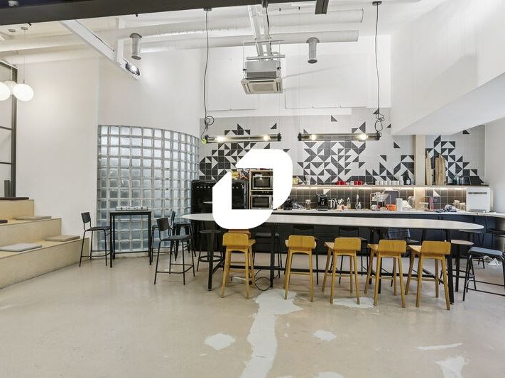 Rare ! Bâtiment indépendant en coeur de ville, à 