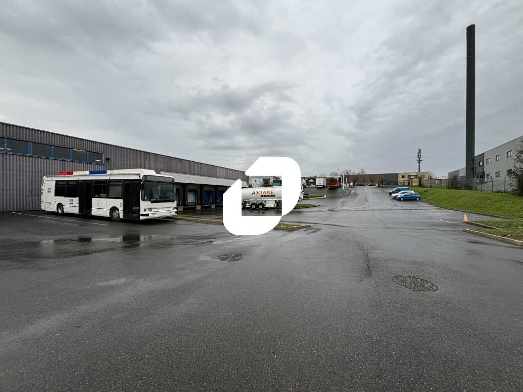 À Egly, à proximité de la N20 et de la Francilien