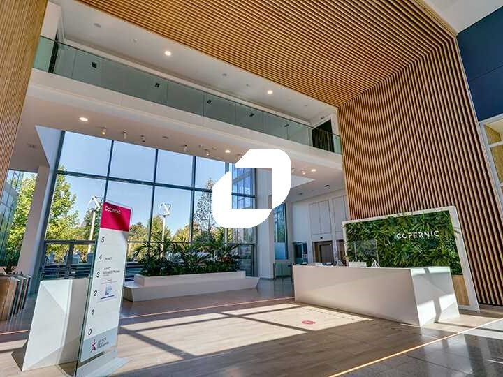 A proximité de la gare de Massy RER B & C et TGV.