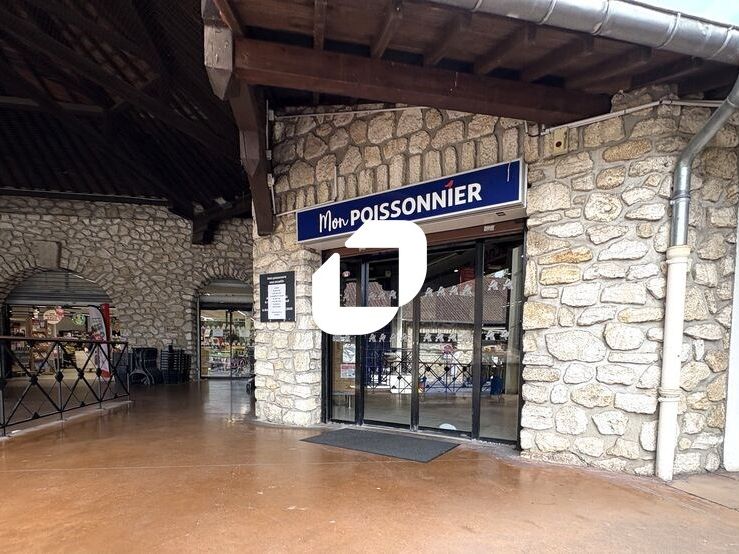 Au sein de la zone commerciale de Jouy-en-Josas,