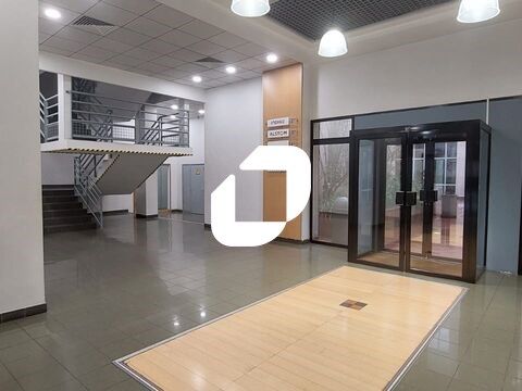 A Saint Ouen, au sein d'un parc tertiaire  straté