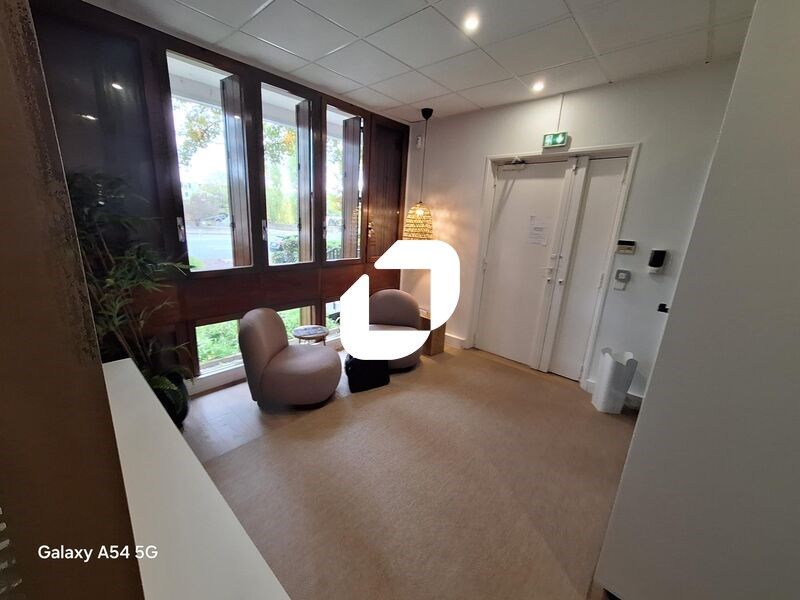 Locaux en excellent état, clé en main ! Immprove