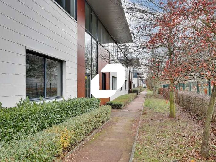 À la recherche d'un espace commercial idéal à Lis