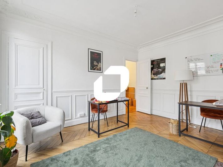 A proximité immédiate de la gare Saint-Lazare, Im