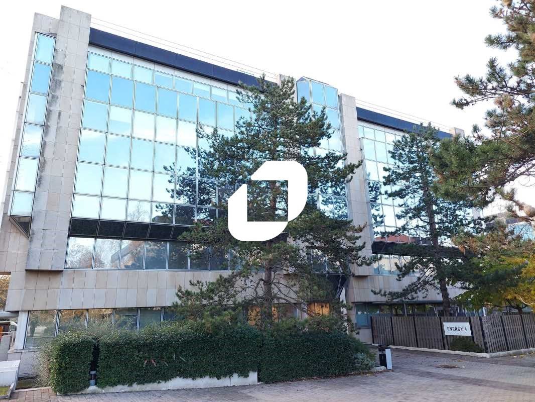 Situé au coeur du quartier d'affaires Inovel Parc