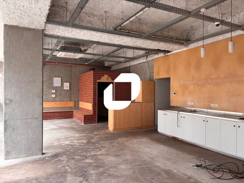 Immprove vous propose un local commercial en loca