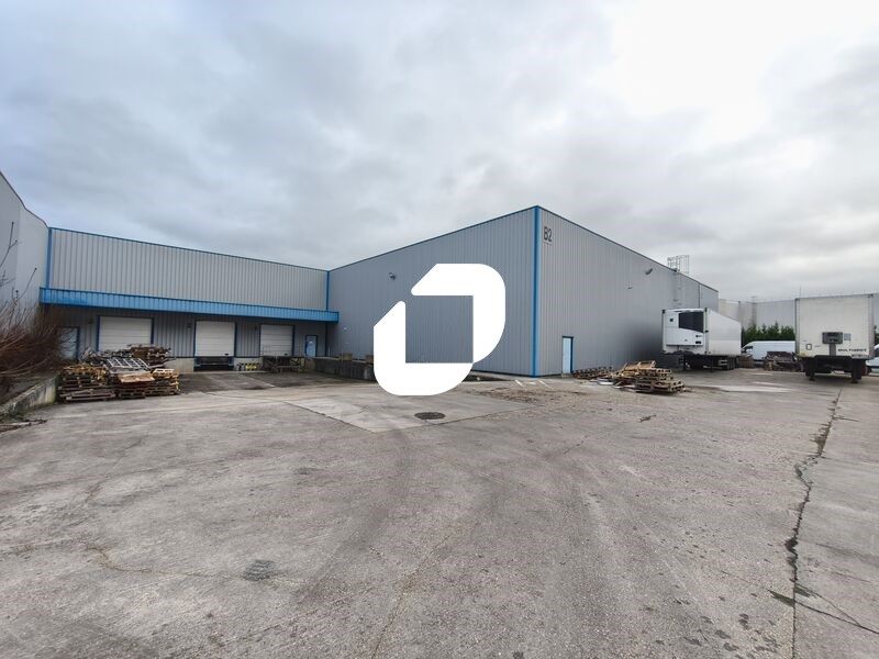 Situé au coeur d'une zone industrielle dynamique,