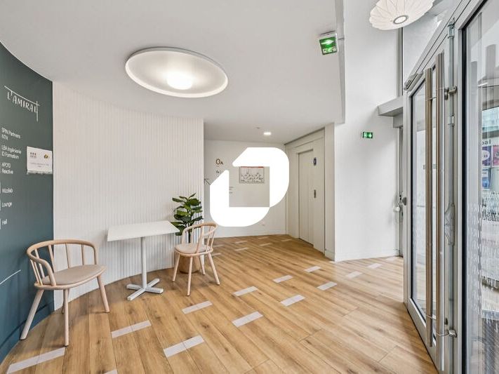 IMMPROVE vous propose  dans un immeuble de très b