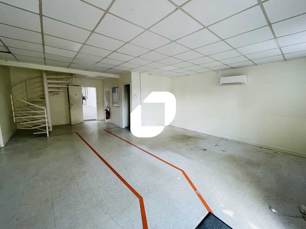 Nichée au coeur de la dynamique zone d'activités 