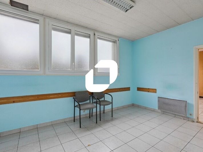 Idéalement situé au coeur d'une zone dynamique, à