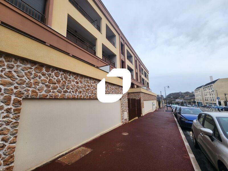 Immprove vous propose 2 locaux commerciaux de 60