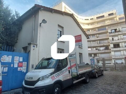 Produit rare sur le secteur. Dans une rue calme s