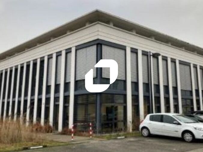 Au sein de la zone d'activité de la Clef Saint Pi