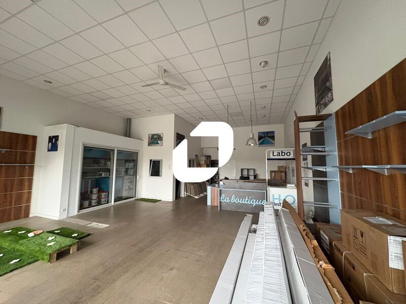 IMMPROVE vous propose un local commercial d'une s