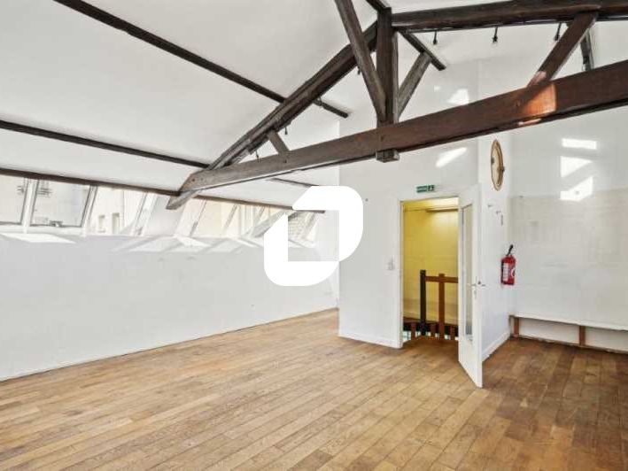 A proximité du centre de Levallois, dans un immeu