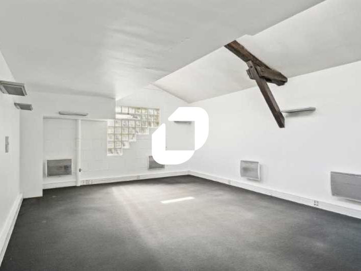 A proximité du centre de Levallois, dans un immeu