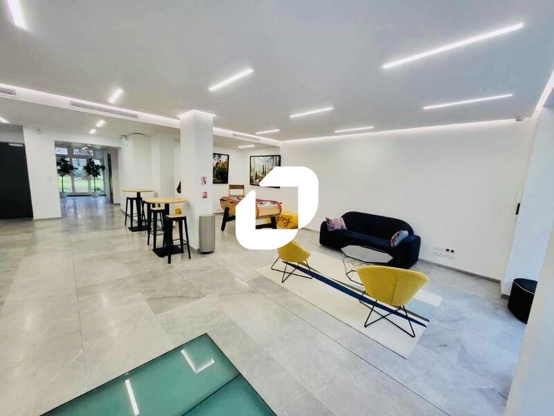 Dans un immeuble récent de bon standing, IMMPROVE