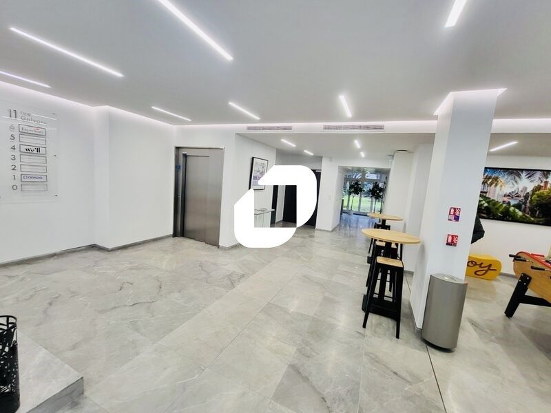 Dans un immeuble récent de bon standing, IMMPROVE