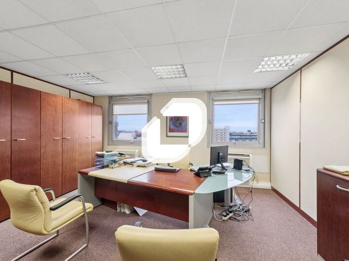 IMMPROVE vous propose à la vente des bureaux de 1