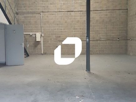 Ce local d'activité parfaitement situé en zone in