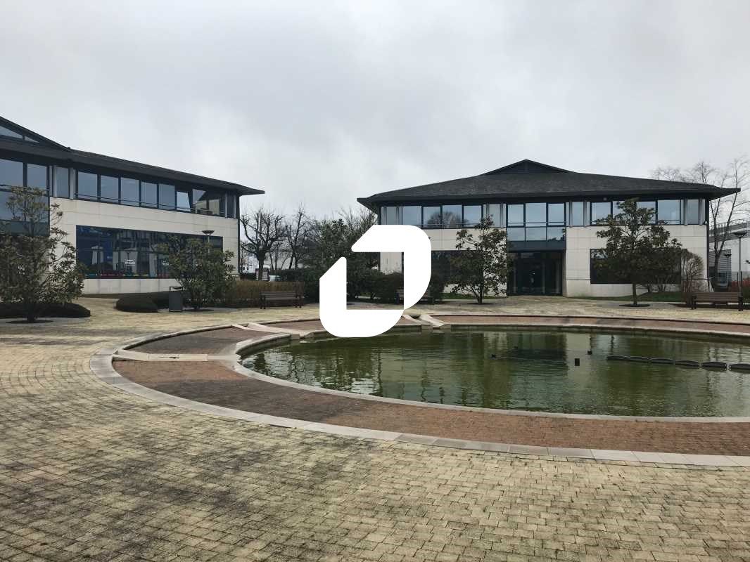 Immprove vous propose, en bordure de la N10, un e