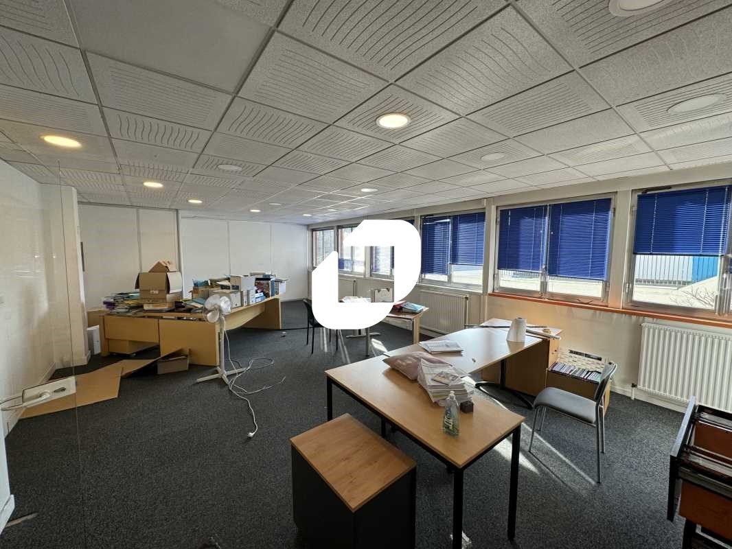 À la recherche d'un espace de bureau moderne et f