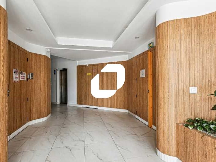 Au sein d'un immeuble moderne, Immprove vous prop