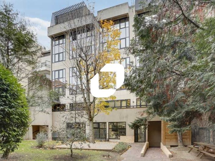 Au sein d'un immeuble tertiaire de standing  Immp