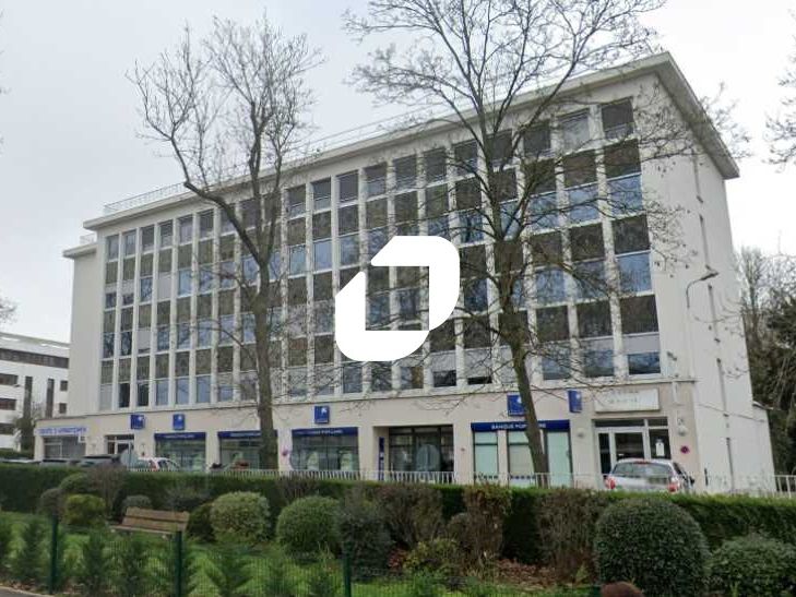 Immprove vous propose, face au centre commercial