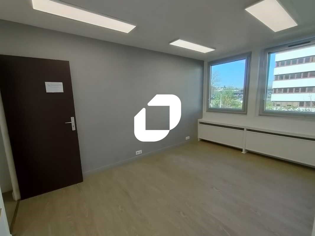 Immprove vous propose, face au centre commercial