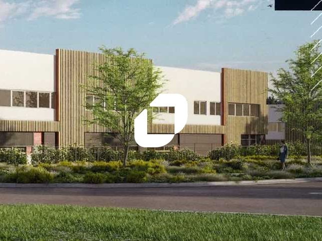 Situé à Louvres (95),  dans le Parc d'activité de