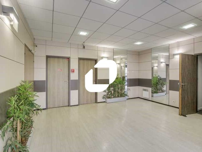 IMMPROVE vous propose trois surfaces de bureaux. 