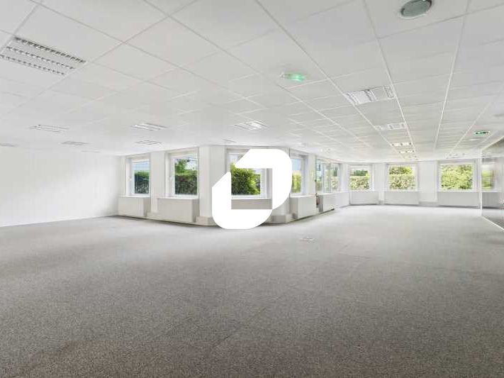 A proximité de l'arrêt Suresnes-Longchamps du T2,