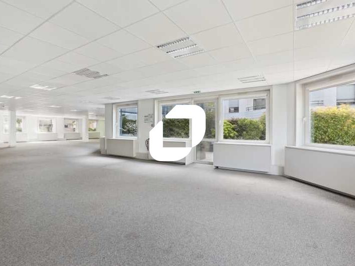 A proximité de l'arrêt Suresnes-Longchamps du T2,