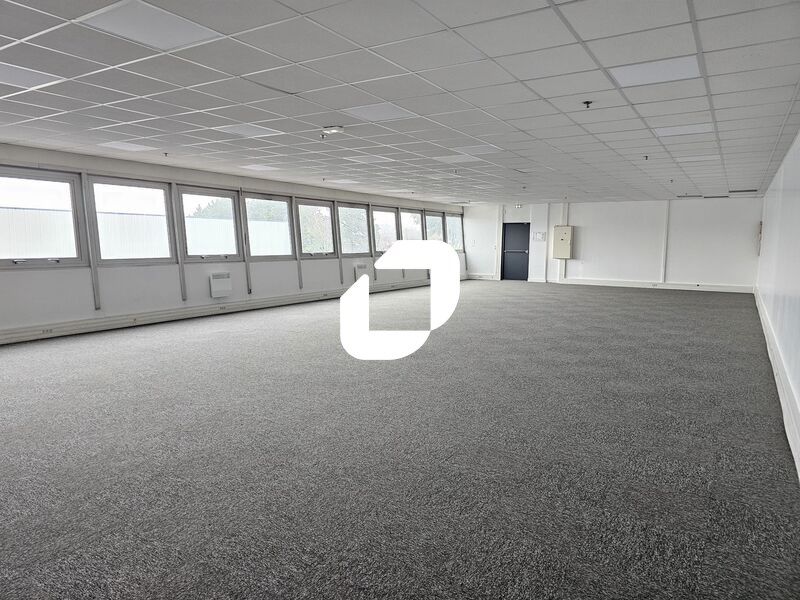 Situé à Saint-Witz (95) à proximité de Roissy et