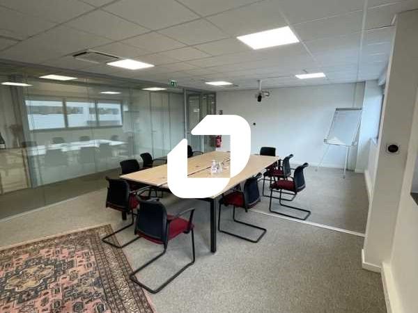 Idéalement situé à 650 m de la station Raymond Qu