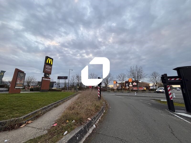 IMMPROVE vous propose un local commercial en loca