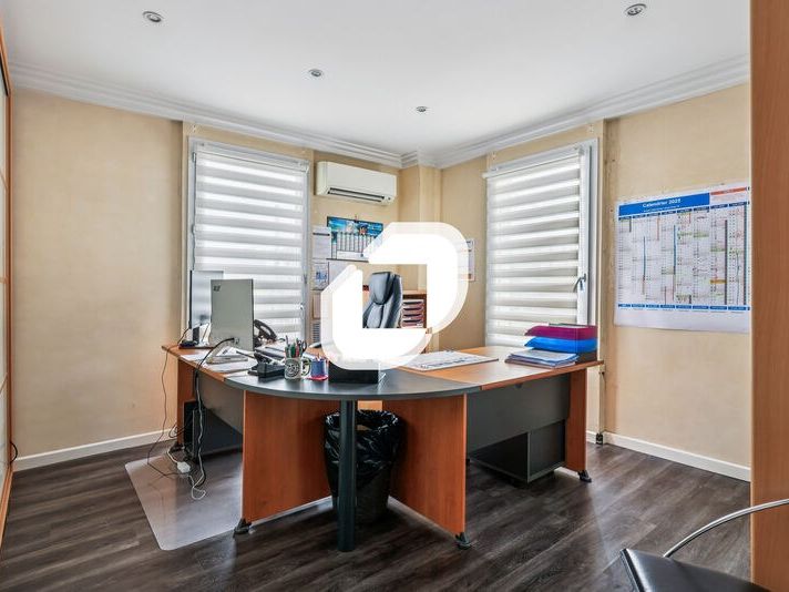 Nichée à ROSNY-SOUS-BOIS, à proximité immédiate d