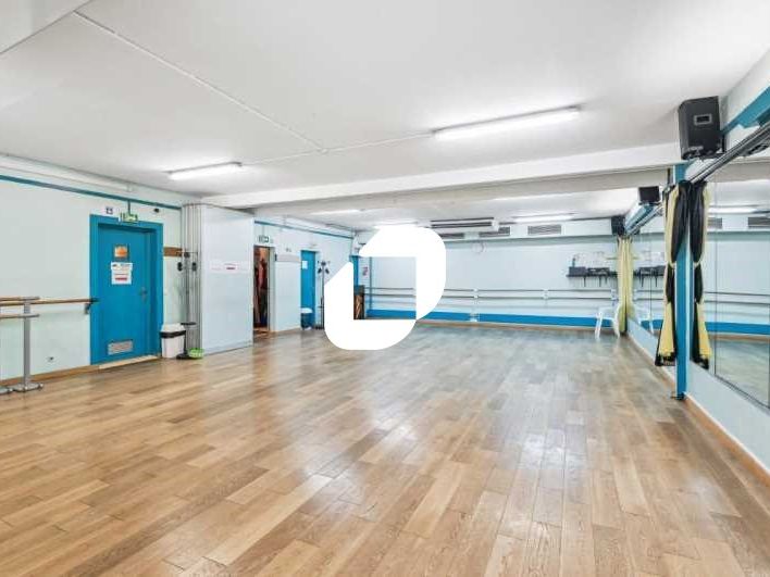 Au pied du métro « Porte d'Orléans » (ligne 4) et