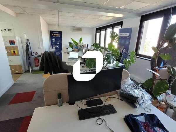 Entre le Pont de St cloud et le Pont de Sèvres, I