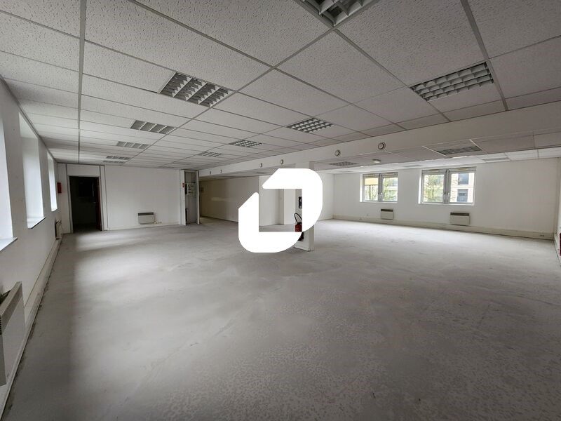 Dans un immeuble de bon standing, à proximité de 