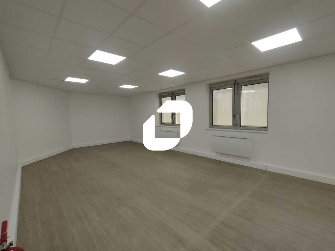 Dans un immeuble de bon standing, à proximité de 