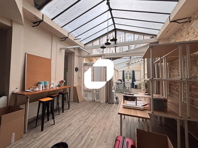 IMMPROVE vous propose un local commercial, en loc