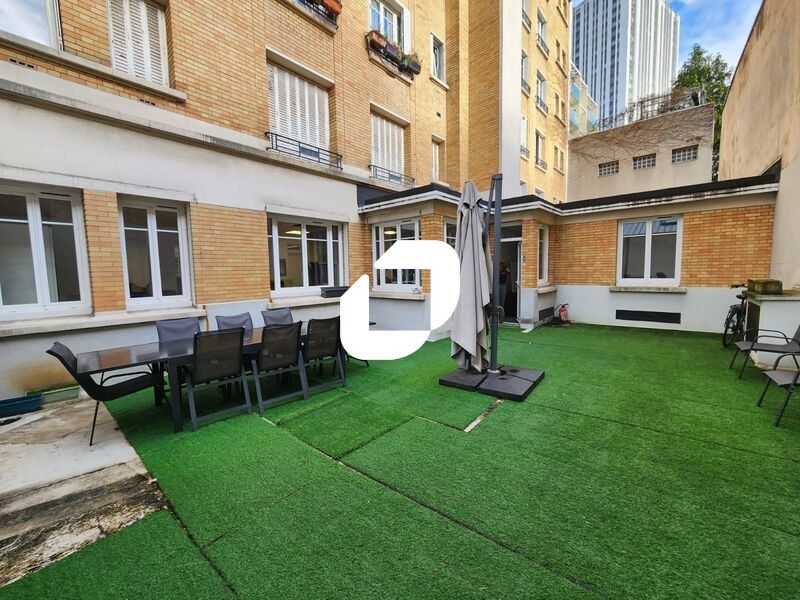 Au sein d'une copropriété gardiennée, idéalement 