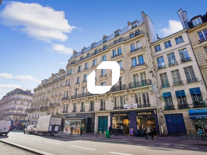 En plein coeur de Paris, en face de l'Hôtel de Vi