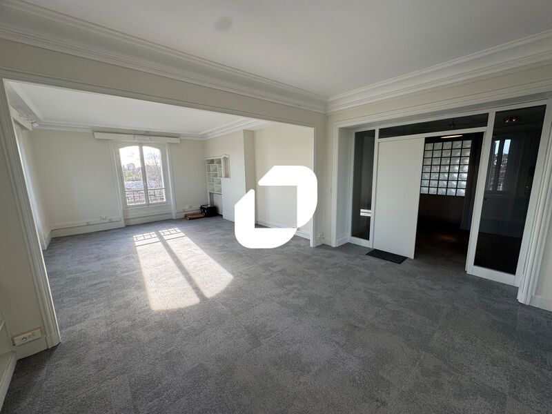 Dans un cadre verdoyant, à 5 minutes de la gare R