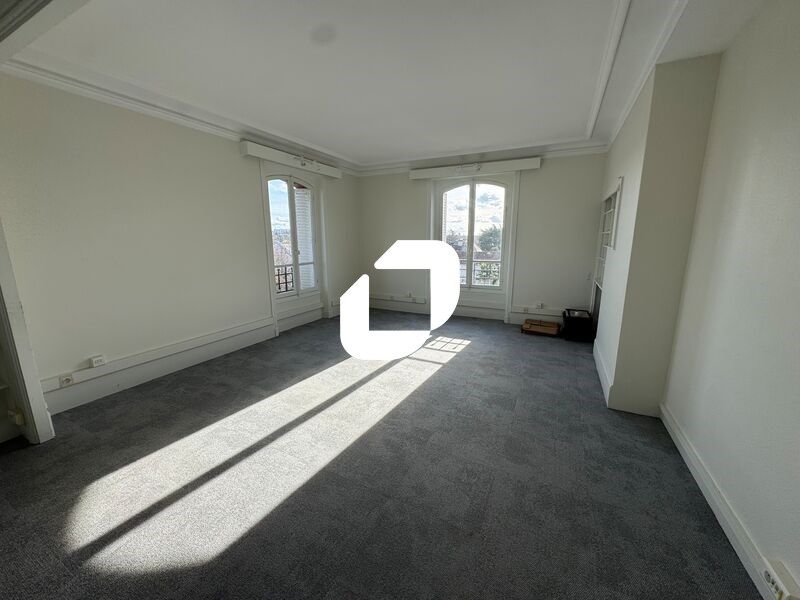 Dans un cadre verdoyant, à 5 minutes de la gare R