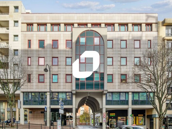 Immprove vous propose à la vente des bureaux lumi