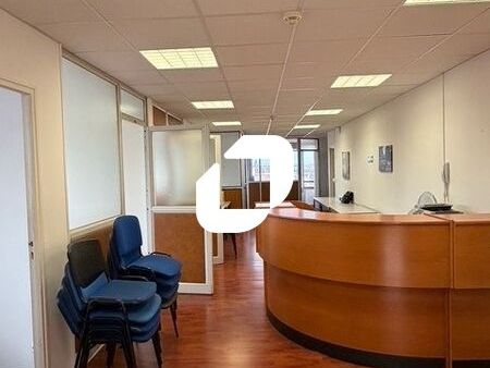 IMMPROVE vous propose à la vente un plateau de bu